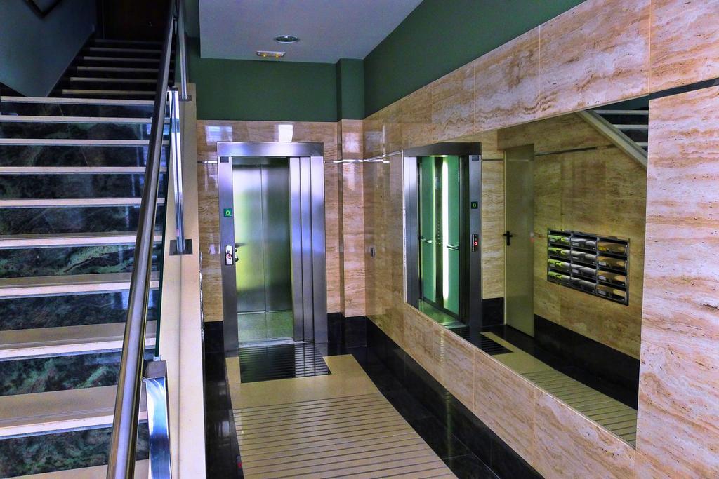 Salamanca Centro Apartamentos Luaran gambar